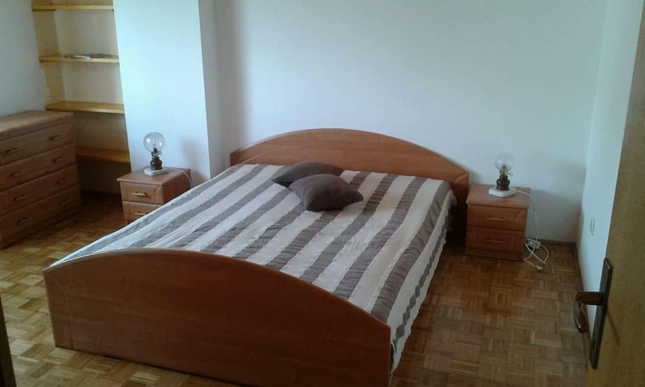 Apartment Tijano クルニカ エクステリア 写真